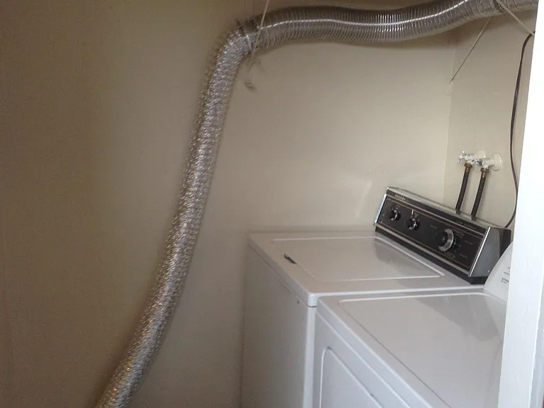 381 N Temple Dr — Photo 5