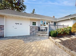 86 Maybrook Rd, North Babylon, NY 11703