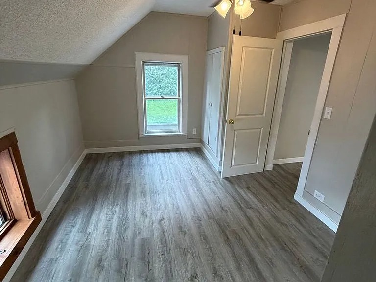 614 N Chestnut Ave — Photo 6