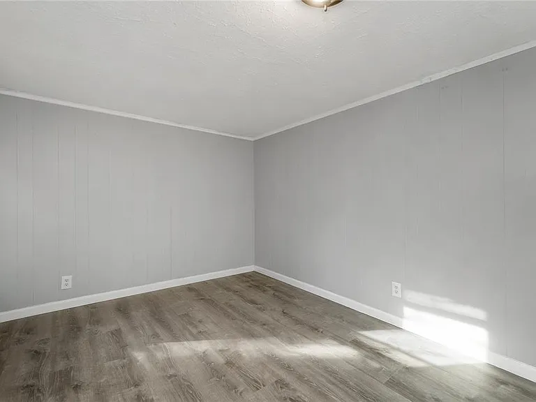 423 N Bellevue St — Photo 16