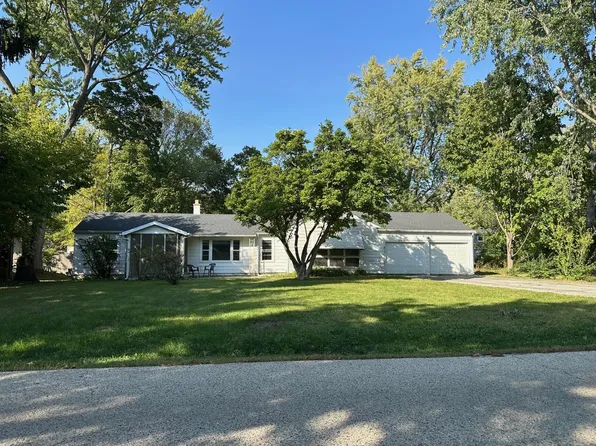 25462 W Arcade Dr S, Lake Villa, IL 60046