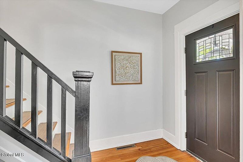 5th image of 1575 Union Street
