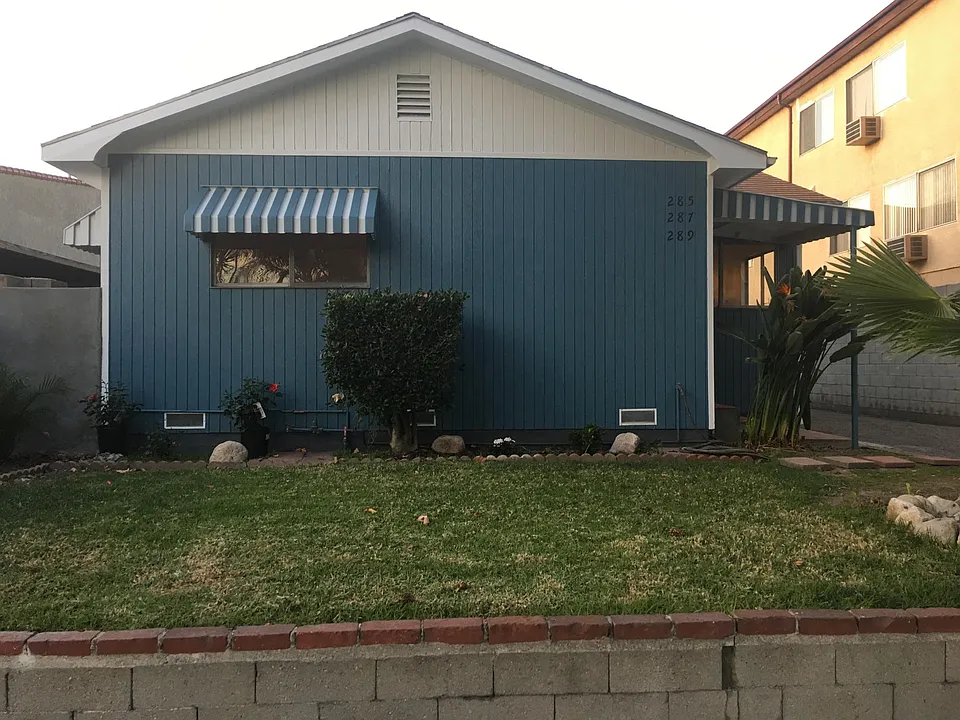 285 W Tujunga Ave