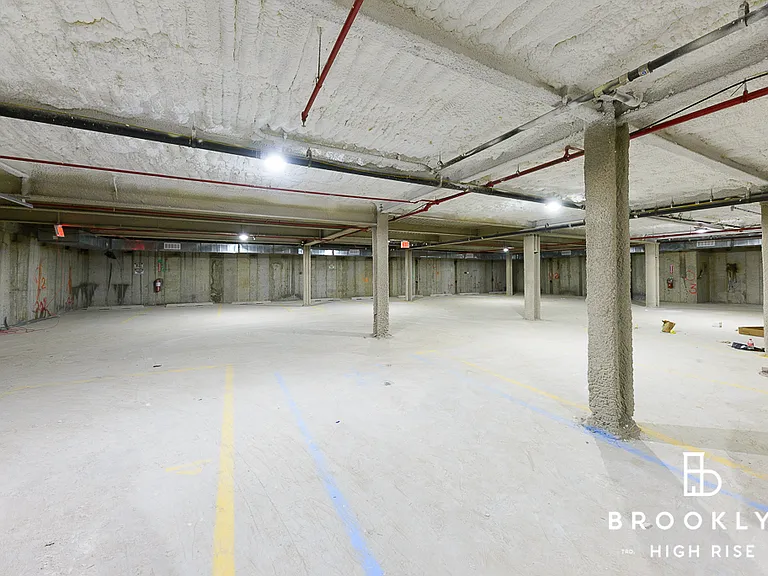 1461 Gates Ave #4A — Photo 16