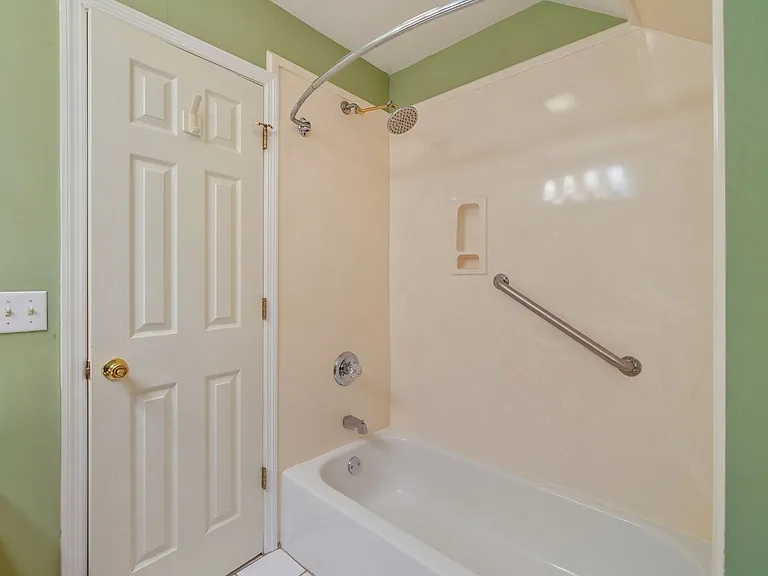 7037 Mooreland Ct — Photo 33