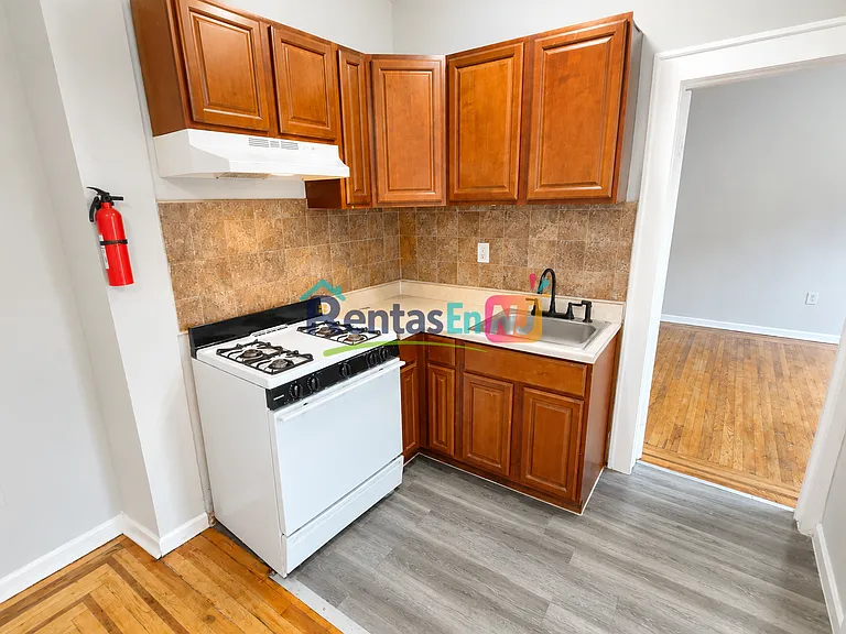 658 Sanford Ave #G1 — Photo 4