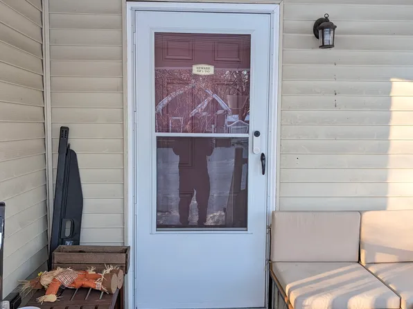 634 Hancock Ct, Ferndale, MI 48220