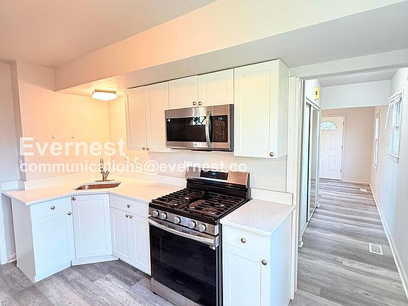 3rd image of 19148 Hilton Dr