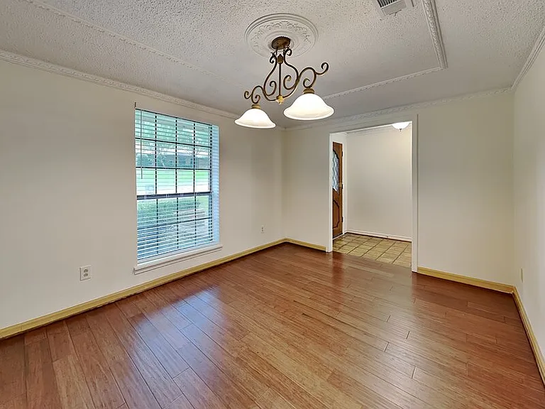 205 Woodpark Ln — Photo 9
