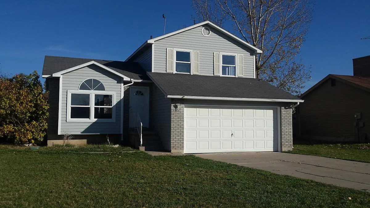 2 bed, 1162 sqft, $1,800 — Photo 1