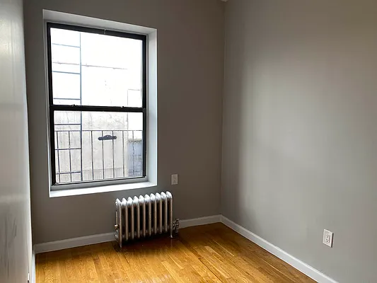 Rented by Premier One Realty LLC | media 6