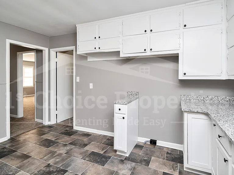 108 13th Ave NW — Photo 12