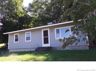 11 Arrowhead Dr, Ledyard, CT 06339