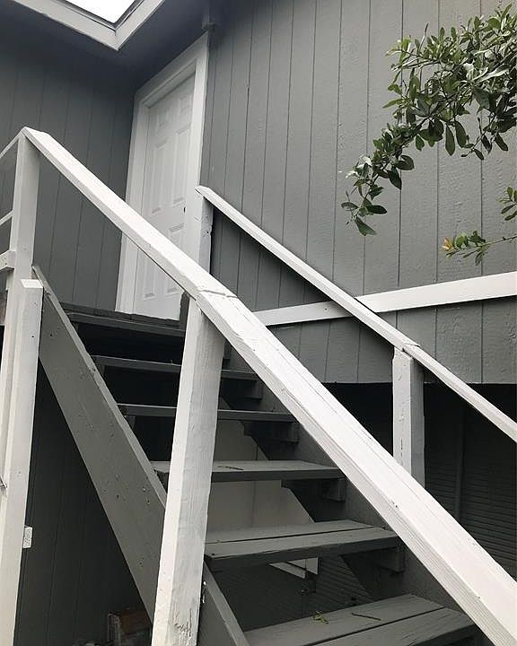 1st image of 215 S Avenue D #2