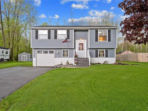 9467 Madison Ave, Brewerton, NY 13029