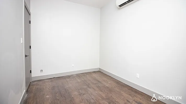 Rented by Nooklyn NYC LLC | media 23