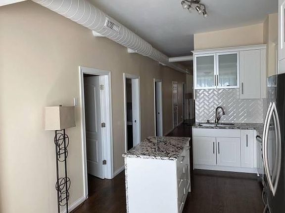 4th image of 3962 N Elston Ave #1