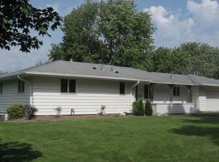 5520 Mirror Lakes Dr, Edina, MN 55436