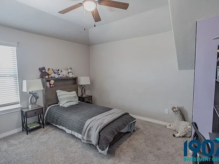 2501 Caden Ct — Photo 40