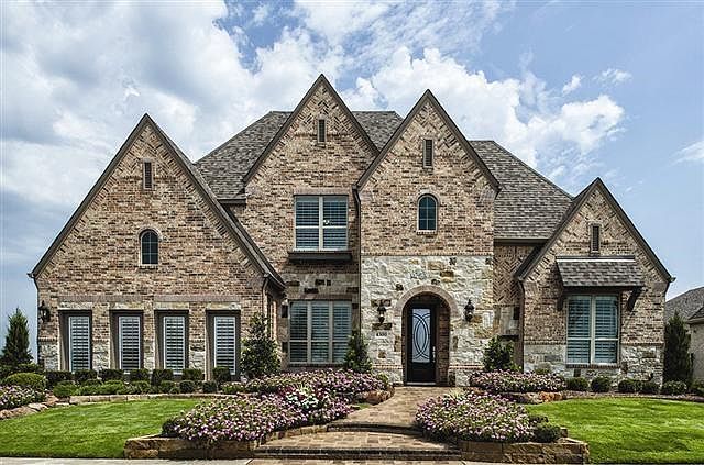 1st image of 700 Alton Dr