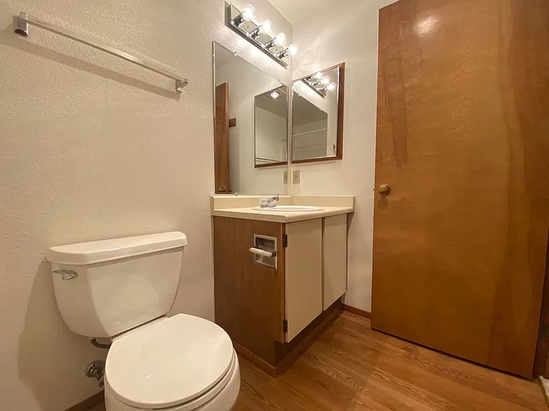 Shorecrest Apartments — Photo 30