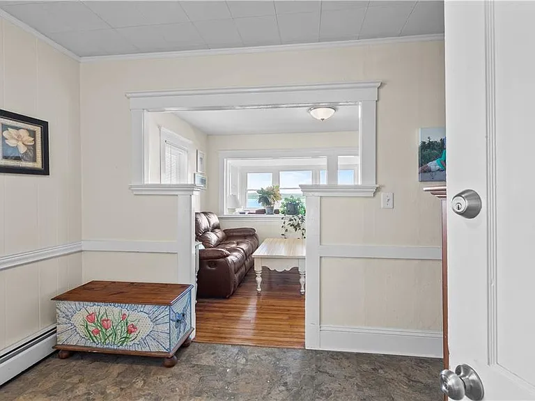 38 Aquidneck Ave #2 — Photo 8