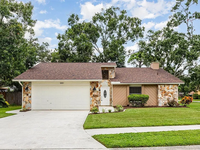 8434 Cypress Lake Cir — Photo 13