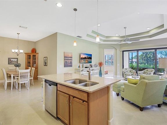5th image of 9448 Isla Bella Cir