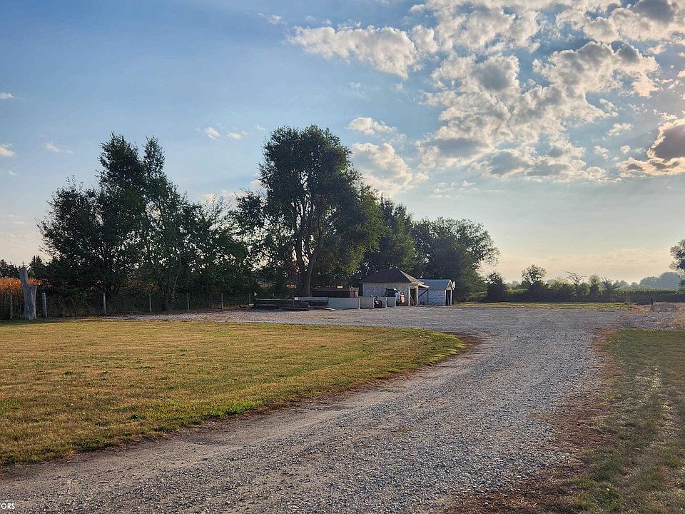 1st image of 2228 Highway 169 N