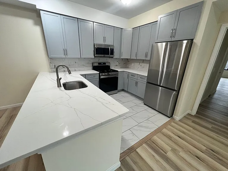 145 Bergen Ave #4 — Photo 18