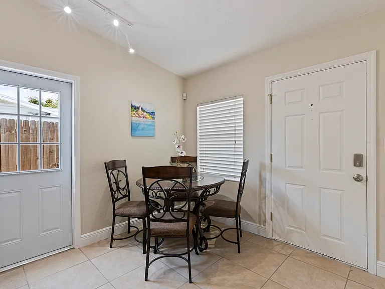 2424 Whippoorwill Cir #2 — Photo 16