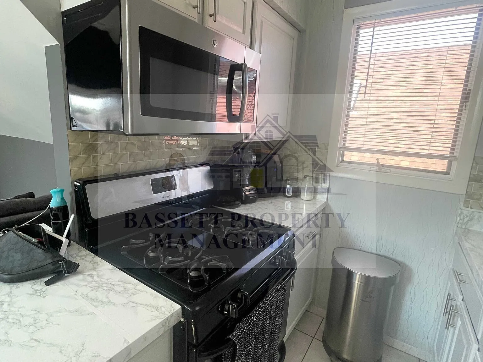 2 bed, 1.0 bath, 857 sqft, $1,749 — Photo 4