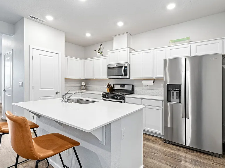 876 N 18th Ave — Photo 15