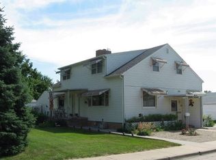 614 9th Ave, Holdrege, NE 68949