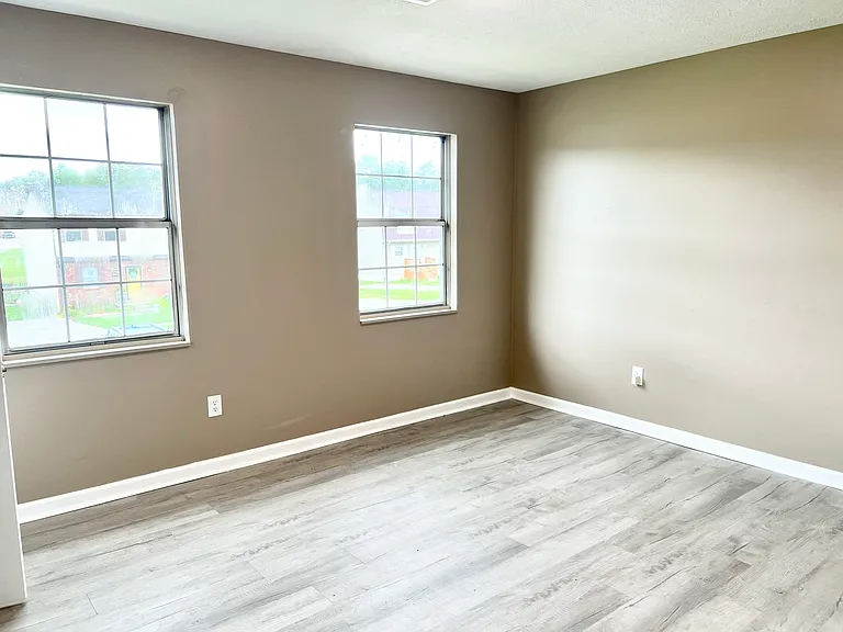 1420 Kingswood Way #1 — Photo 4