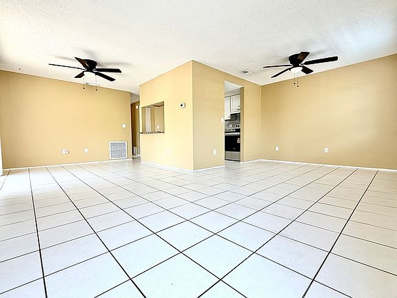 3rd image of 124 Loblolly Ct APT H