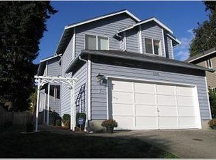 690 NE Flagstone Ln, Bremerton, WA 98310