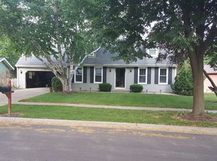 1 Lockman Cir, Elgin, IL 60123