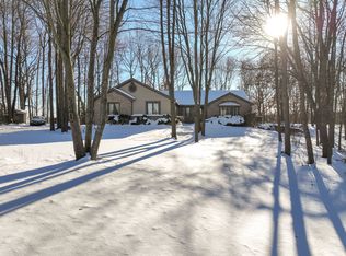 6685 Springcrest Ct, Clarkston, MI 48346