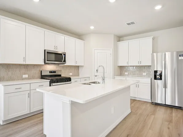 1939 Furlong Dr, Seagoville, TX 75159