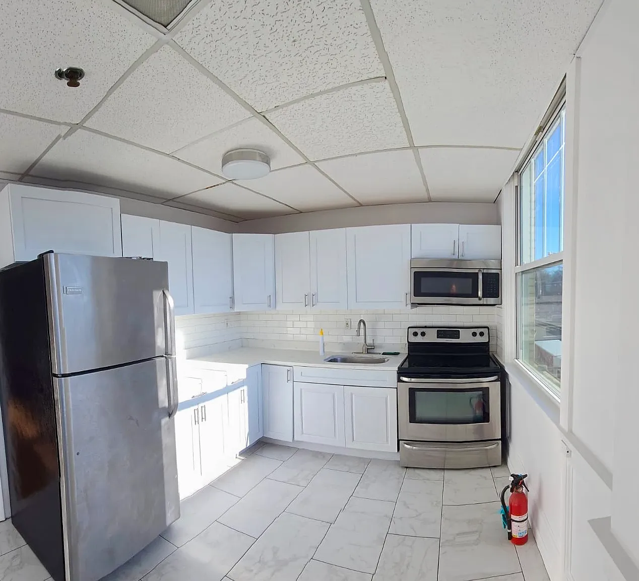 3 bed, 1175 sqft, $2,150 — Photo 4
