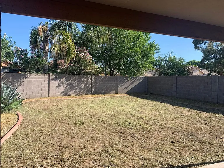 978 E Monteleone St — Photo 11