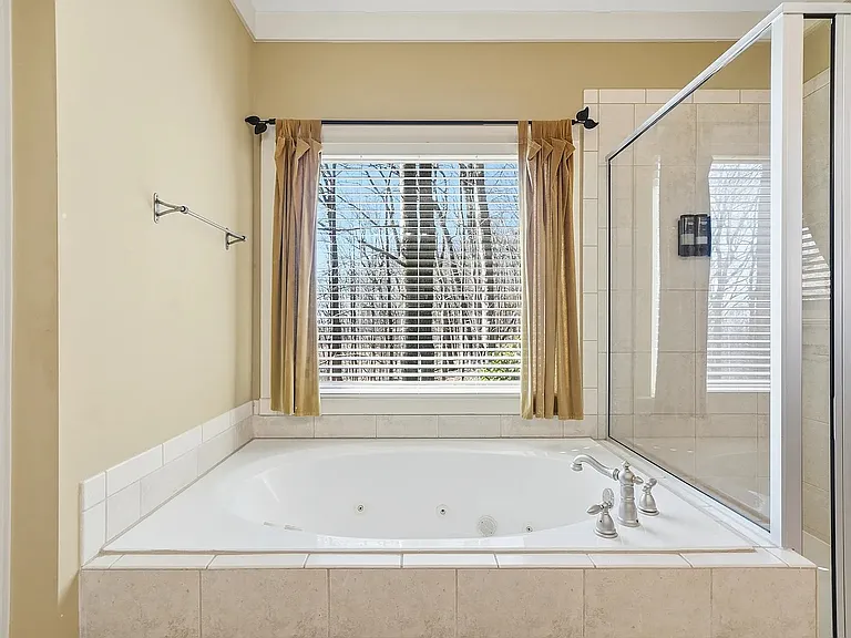 425 Sanderlin Mountain Dr — Photo 30