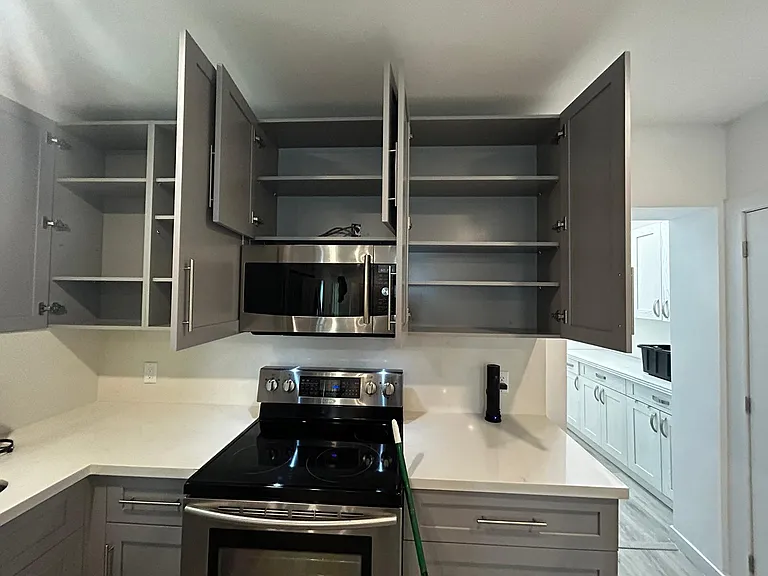 345 SW 31st Ave — Photo 9