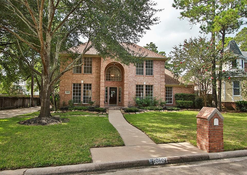 1st image of 10607 Moorcreek Dr