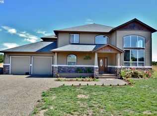 10215 Wiseacre Ln NE, Aurora, OR 97002