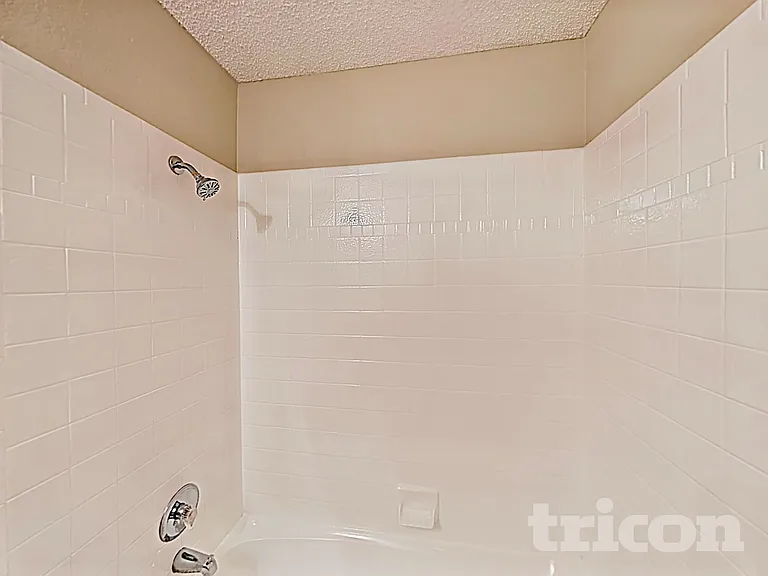 206 Briarglen Dr — Photo 14
