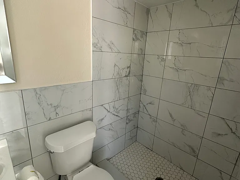 9828 Woodstock Ln — Photo 11