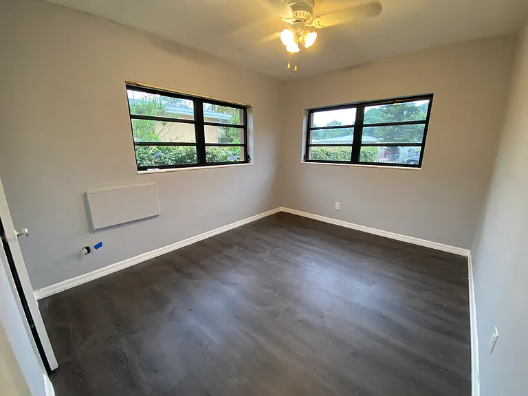15861 NE 14th Ct — Photo 15