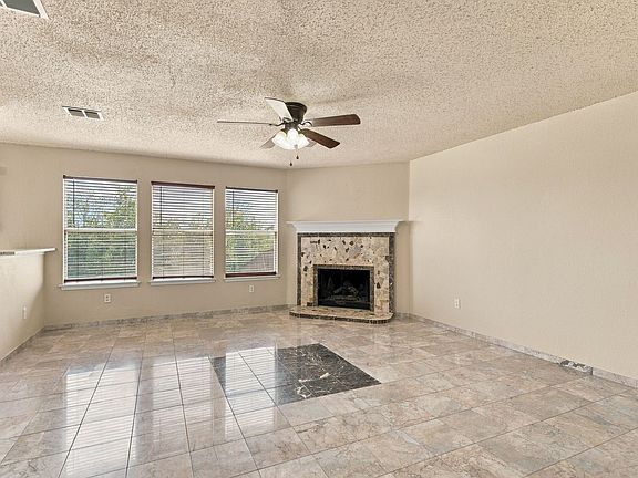 5th image of 1409 Ridgecrest Dr